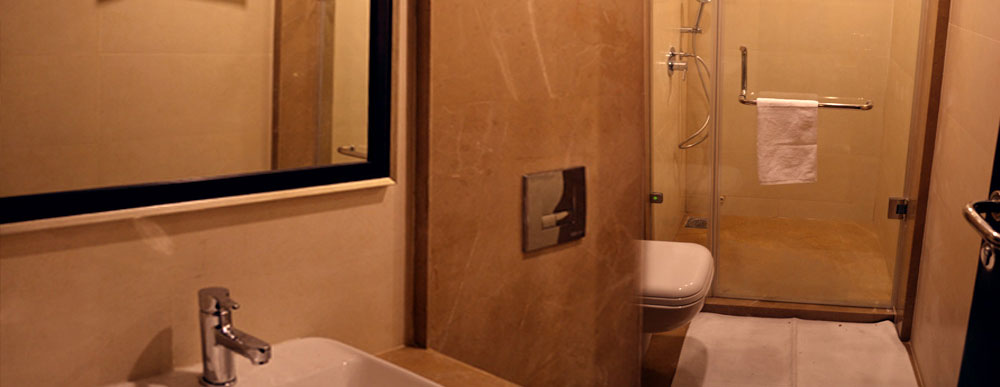Modern Bathroom Fittings in all Rooms
